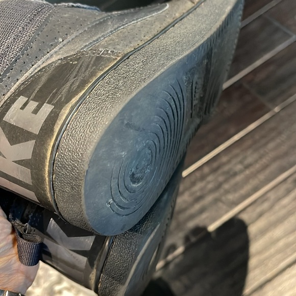 Nike boys black hi top sneakers - Picture 6 of 7